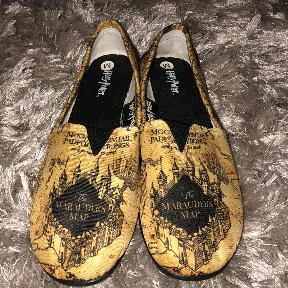 NEVER WORN Harry Potter slide ons